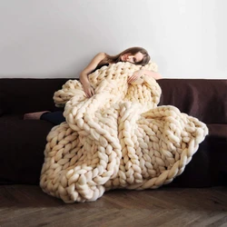 Multi-purpose Chunky Wool Blanket, Natural Elasticity
