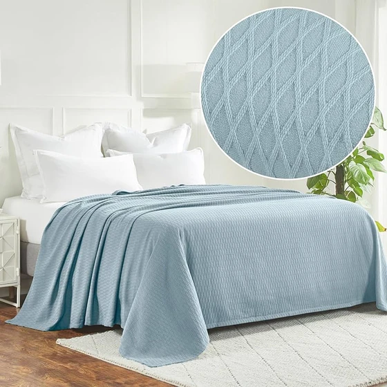 thin-cotton-blankets-2.webp