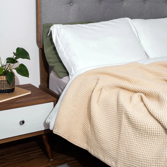 warm-cotton-blankets-2.webp