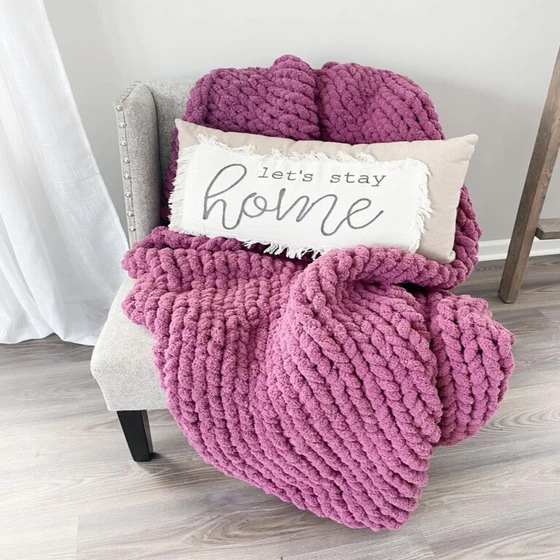 hand-crochet-chunky-blanket-1.webp
