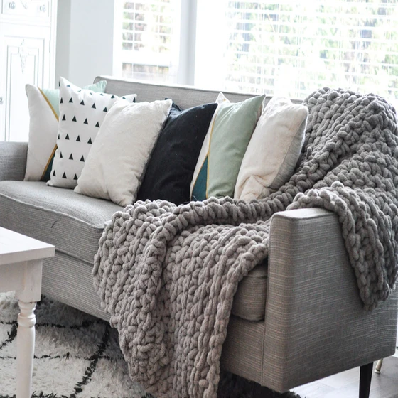 crochet-chunky-blanket-2.webp