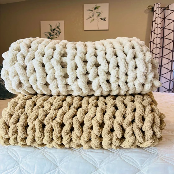 chunky-hand-knit-blanket-2.webp