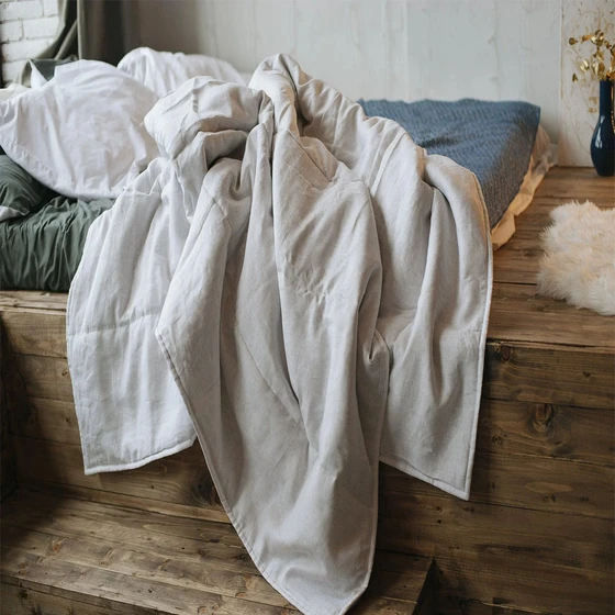 organic-linen-blanket-2.webp