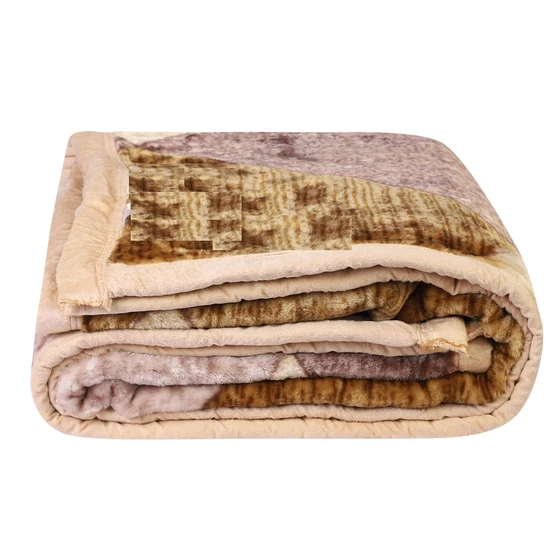 thick-blanket-2.webp