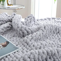 Thick Yarn Blanket No-shed, stiff and scratchy