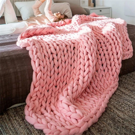 thick-knit-blanket-2.webp