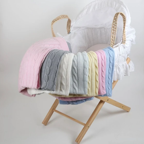 cashmere-baby-blanket-2.webp