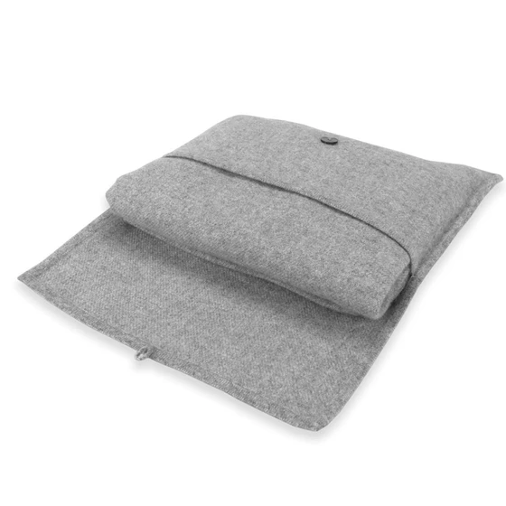 cashmere-travel-blanket-2.webp