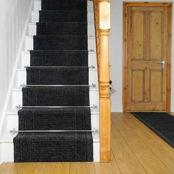 black-stair-runner-carpet-2.webp