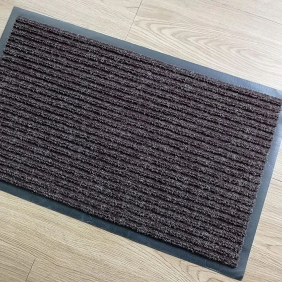 black-ribbed-nonwoven-carpet-2.webp