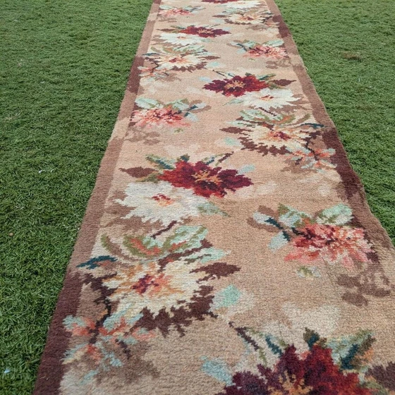 axminster-wool-floral-rug-2.webp