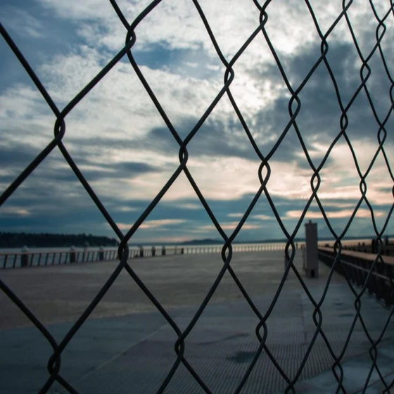 chain-wire-link-fencing-2.webp