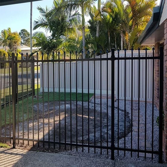 steel-fence-gates-2.webp