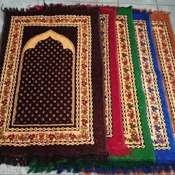 Printed Pattern Mosque Carpet Easy To Handle