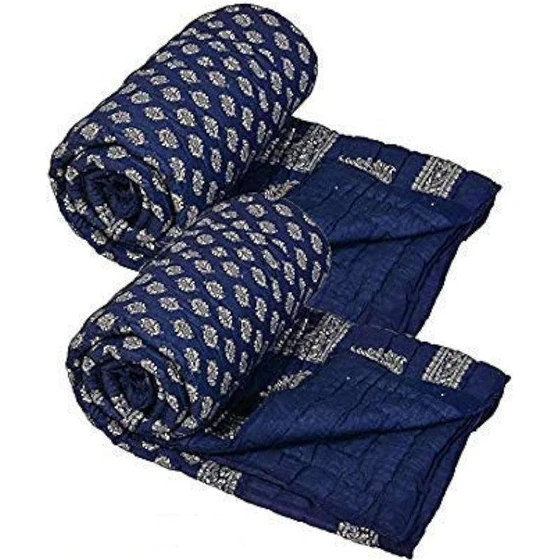 blue-gold-jaipuri-razai-helps-to-absorb-moisture-2.webp