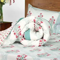 Breathable Jaipuri Razai Lightweight and durable