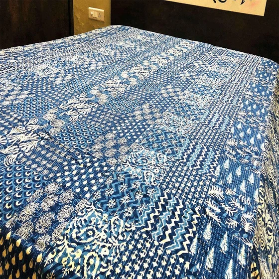 indigo-printed-kantha-razai-edges-or-loose-thread-1.webp