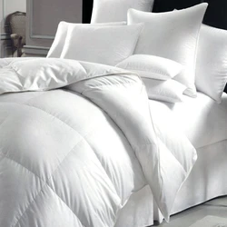 smooth-fiber-quilt-warm-soft-suitable-and-durable-1.webp