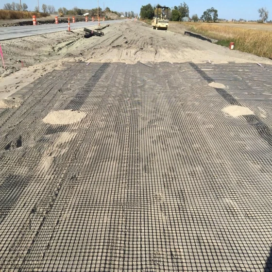 biaxial-geogrid-soil-2.webp