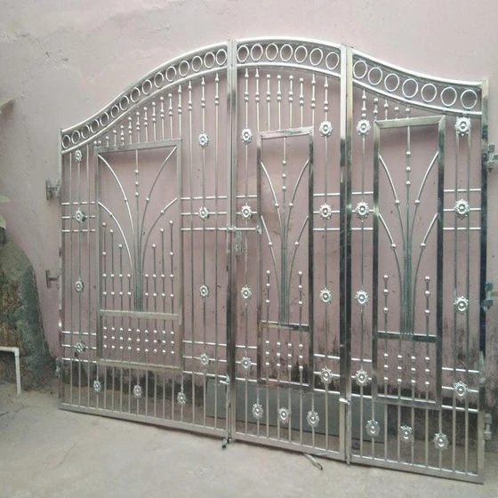 main-gate-fabrication-2.webp