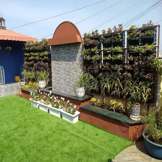 services-garden-vertical-1.webp