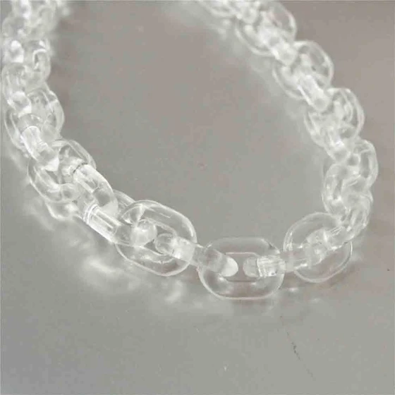 white-plastic-chain-oval.webp