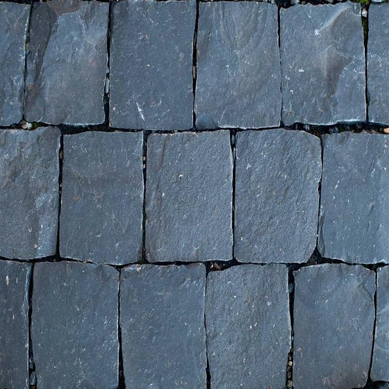 black-cobbles-stone-1.webp