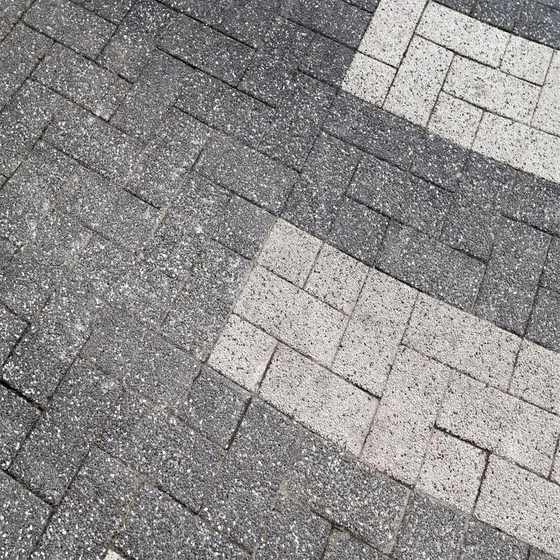 outdoors-cobble-madana-2.webp