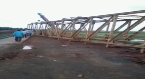 Bridge Girders, Brand sail