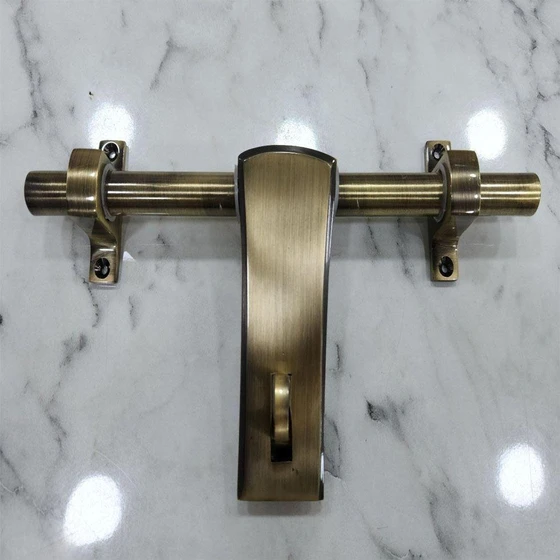 golden-brass-aldrop-2.webp